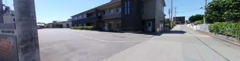 静かな住宅街にある介護施設