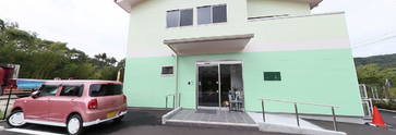 快適な職場の正面入口