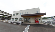 清潔感ある介護施設外観