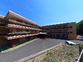 自然に囲まれた建物