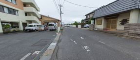 ケア施設の外観と街並み