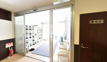 介護施設の入口エリアの風景