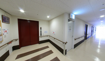 介護施設内部の廊下