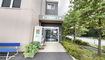 外観と周辺の介護施設
