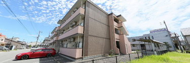 職員駐車場付きの介護施設