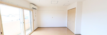 介護施設の居室内部