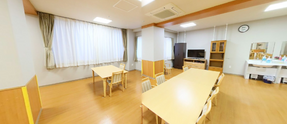 ケア施設の共用ダイニングエリア