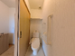 清潔なトイレと洗面所