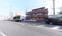 介護施設の外観と周辺環境