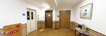 居心地の良い介護施設の通路