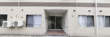 介護施設の外観と近隣
