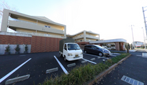 介護施設の外観と周辺環境