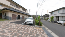 介護施設の外観と周囲