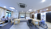 介護施設内の共用スペースと設備