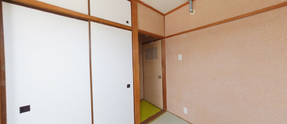 広々とした居室の内観