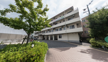 介護施設外観と周辺