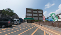 介護施設の外観と周辺環境