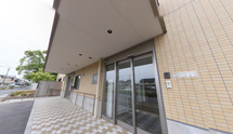 介護施設の外観、アプローチ