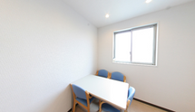 居心地の良い施設の日当たりの部屋