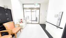 介護施設の受付と待合室