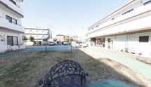 介護施設の外観と周辺環境