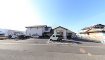 介護施設の外観と周辺環境
