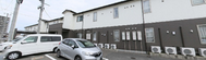 ケア施設とその駐車スペース