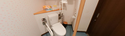 介護施設のトイレ設備付き浴室