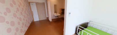 広々としたケアホームの部屋