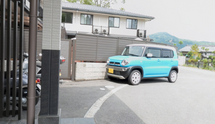 介護施設正面入り口の景観