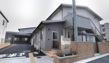 介護施設の外観と入口