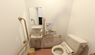 手すり付きトイレのある職場
