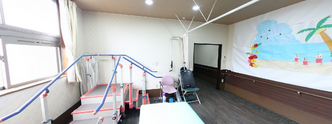 介護施設内の活動スペースの風景