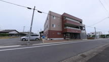 介護施設の外観と周辺環境