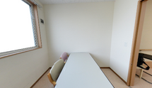 介護施設の居室内部