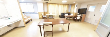 ケア施設の共有リビングエリア