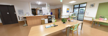 介護施設の共用ラウンジ