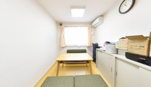 介護施設内の居室の一角