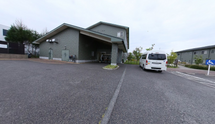 働くスタッフのための駐車場