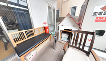 介護施設の屋外リビングエリア