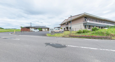 介護施設の外観と周囲