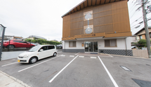 介護施設の外観と周辺環境