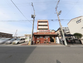 街中の介護施設の外観