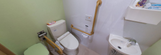 福祉施設の共用スペースとトイレ設備
