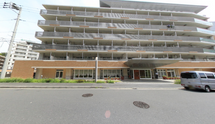 開放的な介護施設の外観
