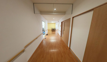 ケアホームの廊下の内観