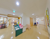 清潔感のある廊下の風景