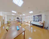 明るく広々とした職場