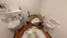 介護施設のトイレと洗面台