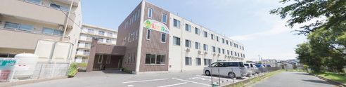 緑も多く見られる介護施設周辺